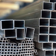 Труба нержавеющая квадратная электросварная прямошовная 03Х21Н21М4ГБ 10х10х0,9 мм ГОСТ 8639-82